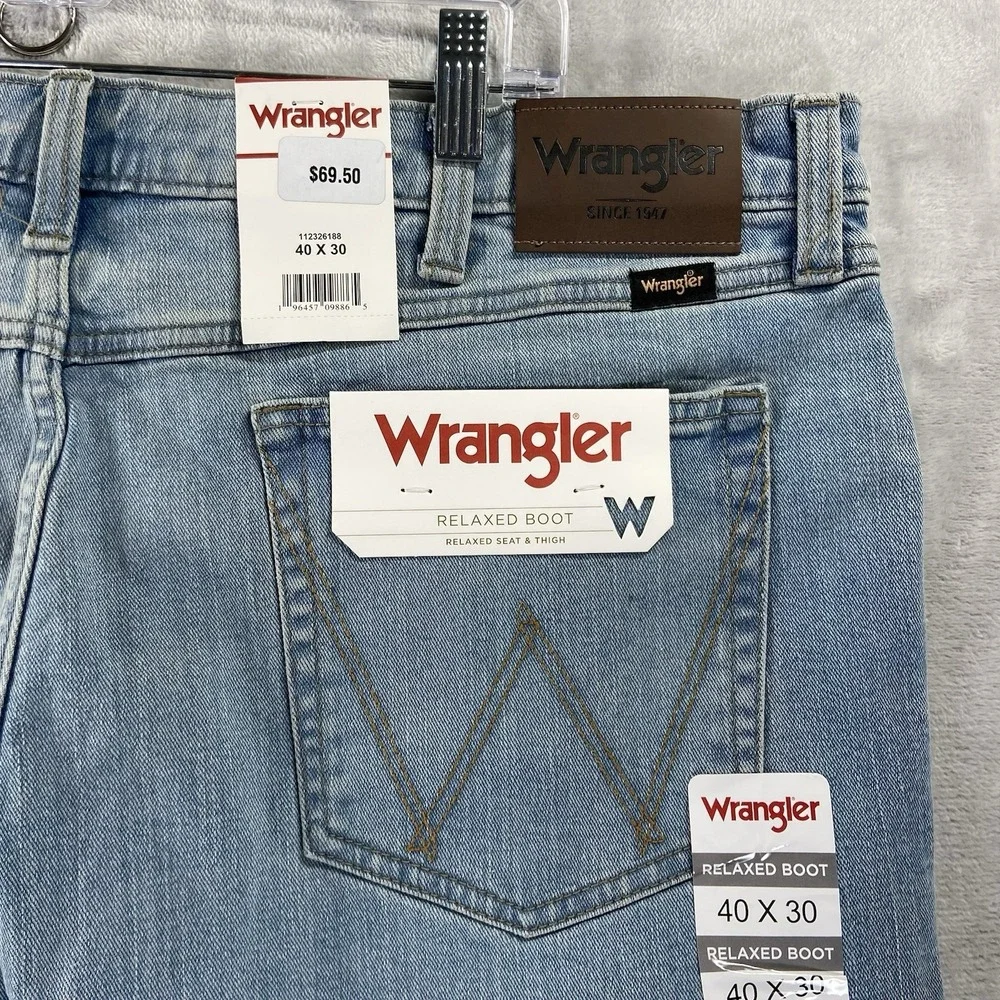 Wrangler Jeans mens 40x29 Relaxed Bootcut Denim Blue Western Bootleg Light Wash